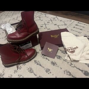 Vintage 1460 Dr Airwar Martens Red Quilon Size 7 Combat Lace Up Boots